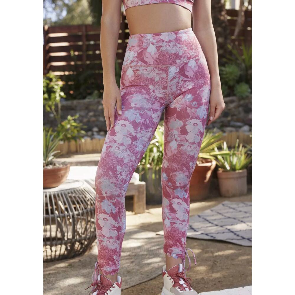 NEW Daily Practice Anthropologie Allie Leggings Plus Sz 1X Pink Floral Scalloped